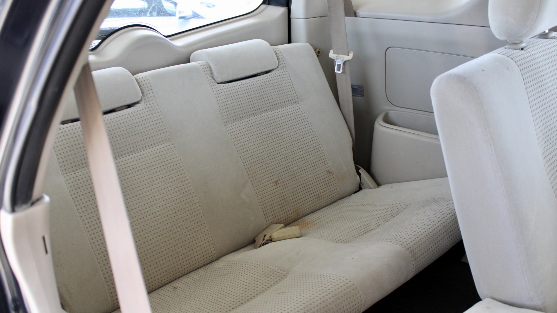 
								2011 Toyota Rush (6 Seater) full									