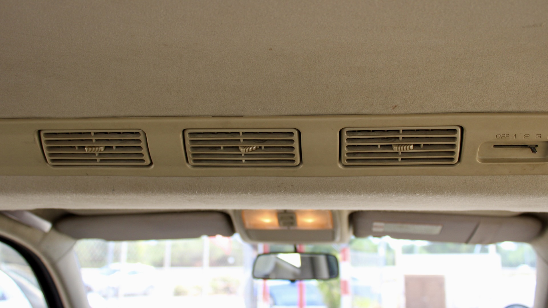 
								2011 Toyota Rush (6 Seater) full									