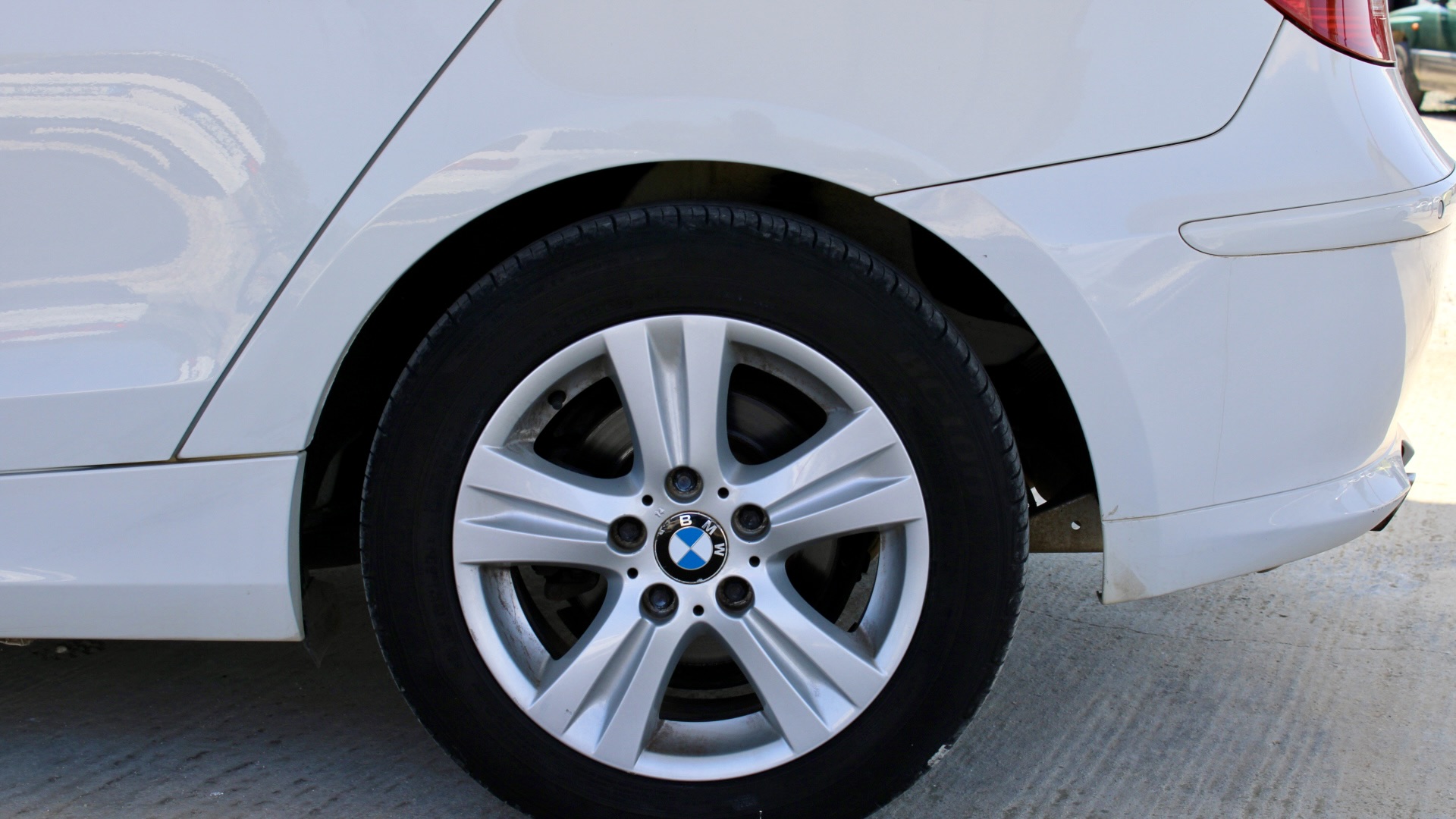 
								2010 BMW 116i full									