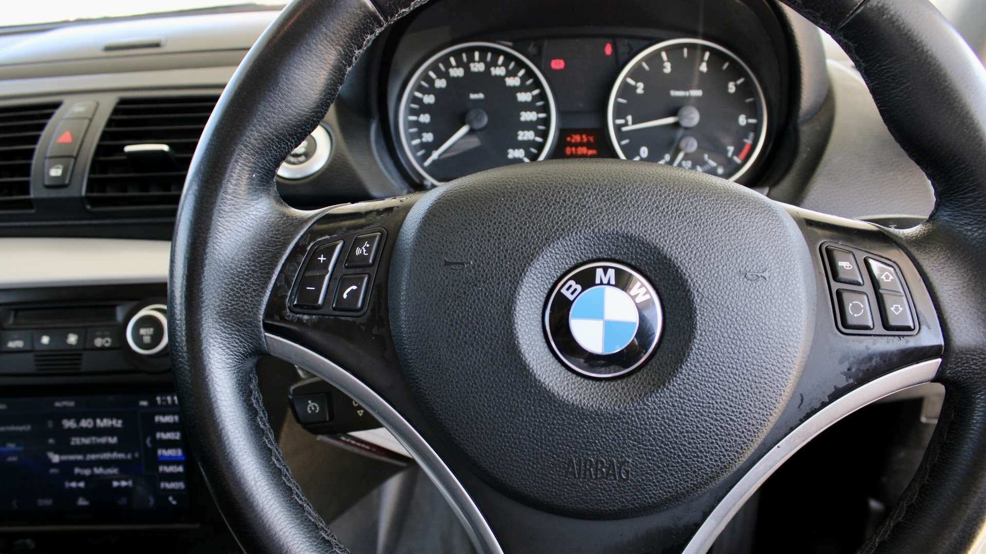 
								2010 BMW 116i full									