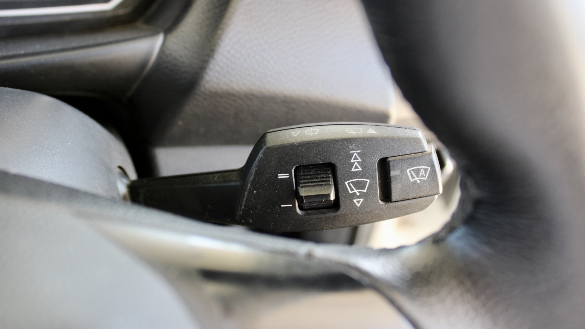
								2010 BMW 116i full									