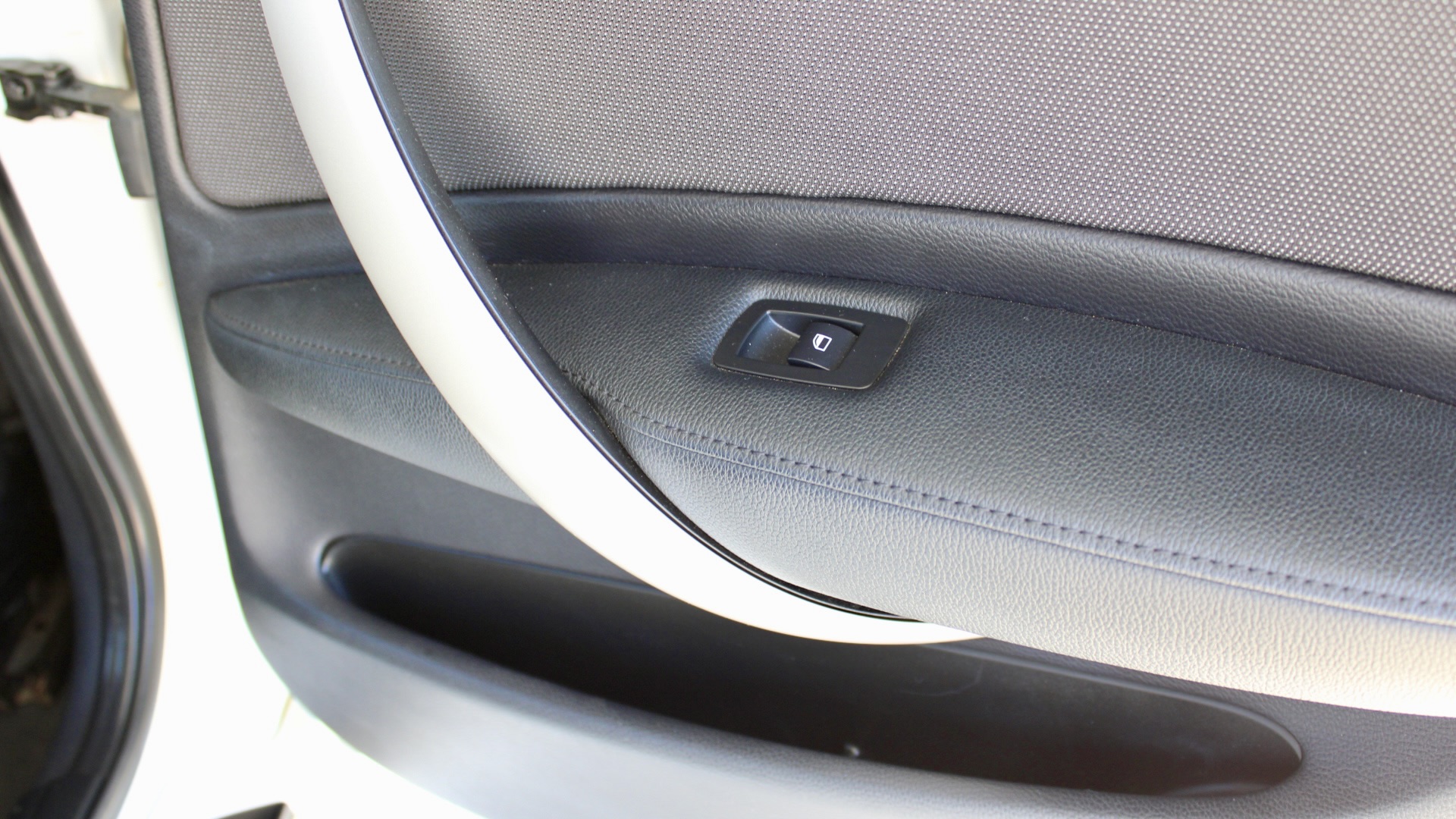 
								2010 BMW 116i full									