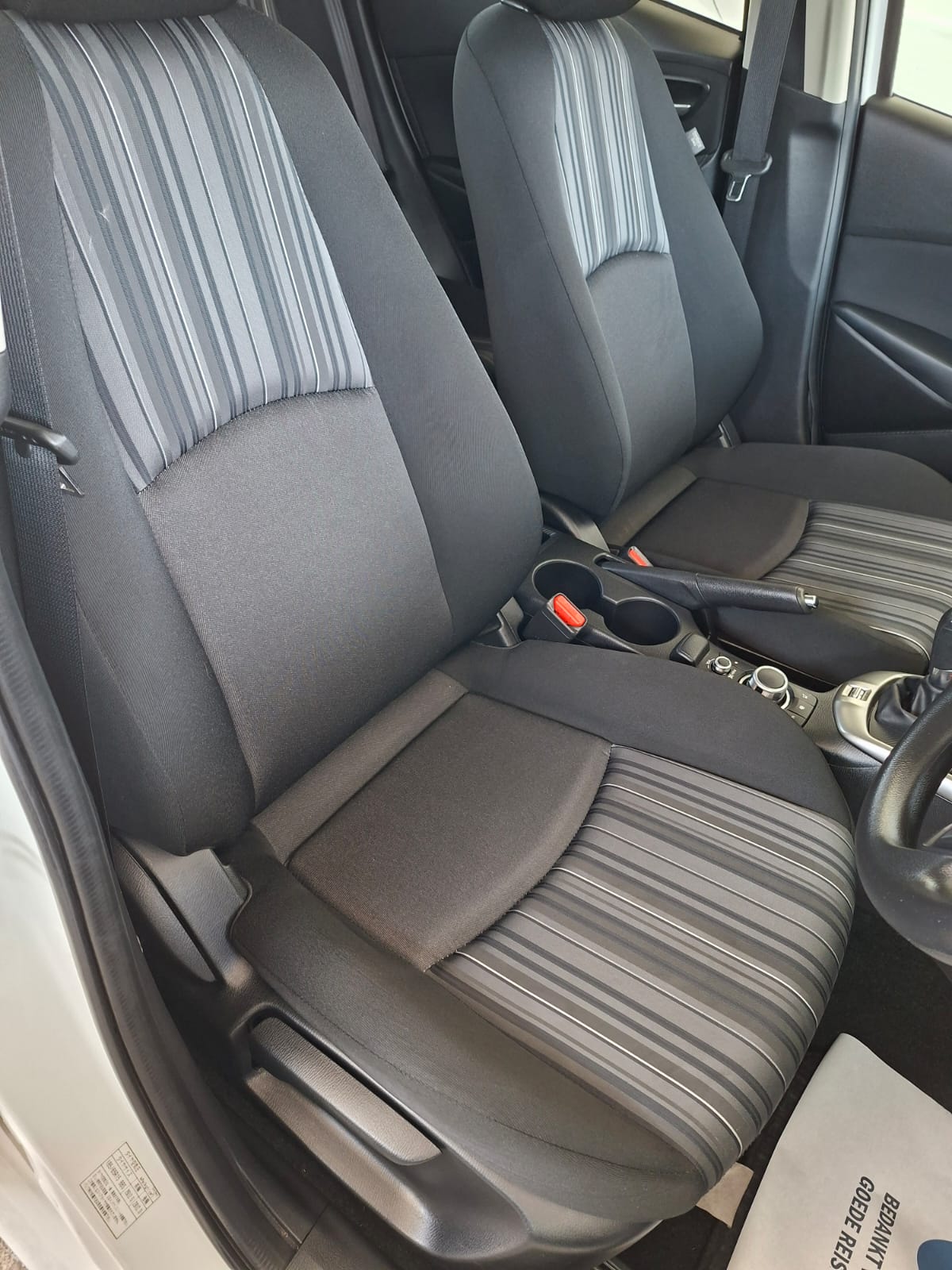
								Mazda 2 2023 full									