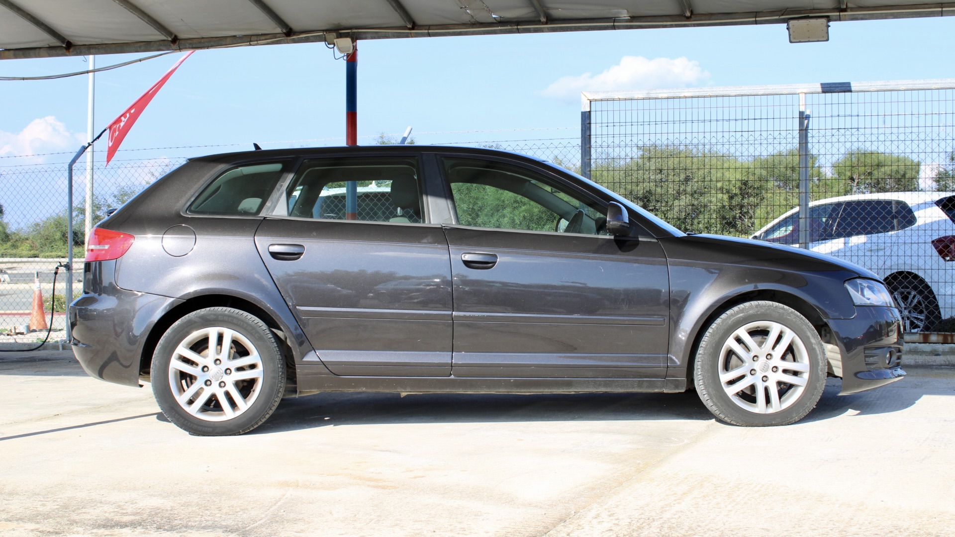 
								Audi A3 1.4 TFSI full									