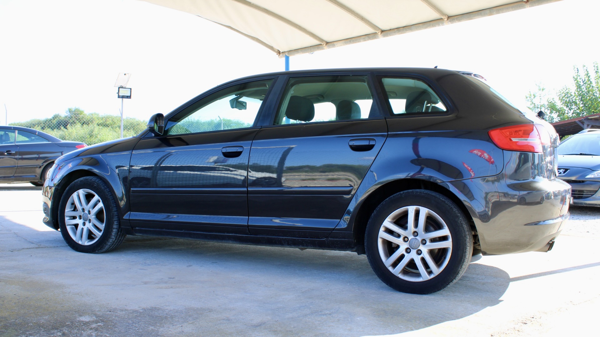 
								Audi A3 1.4 TFSI full									