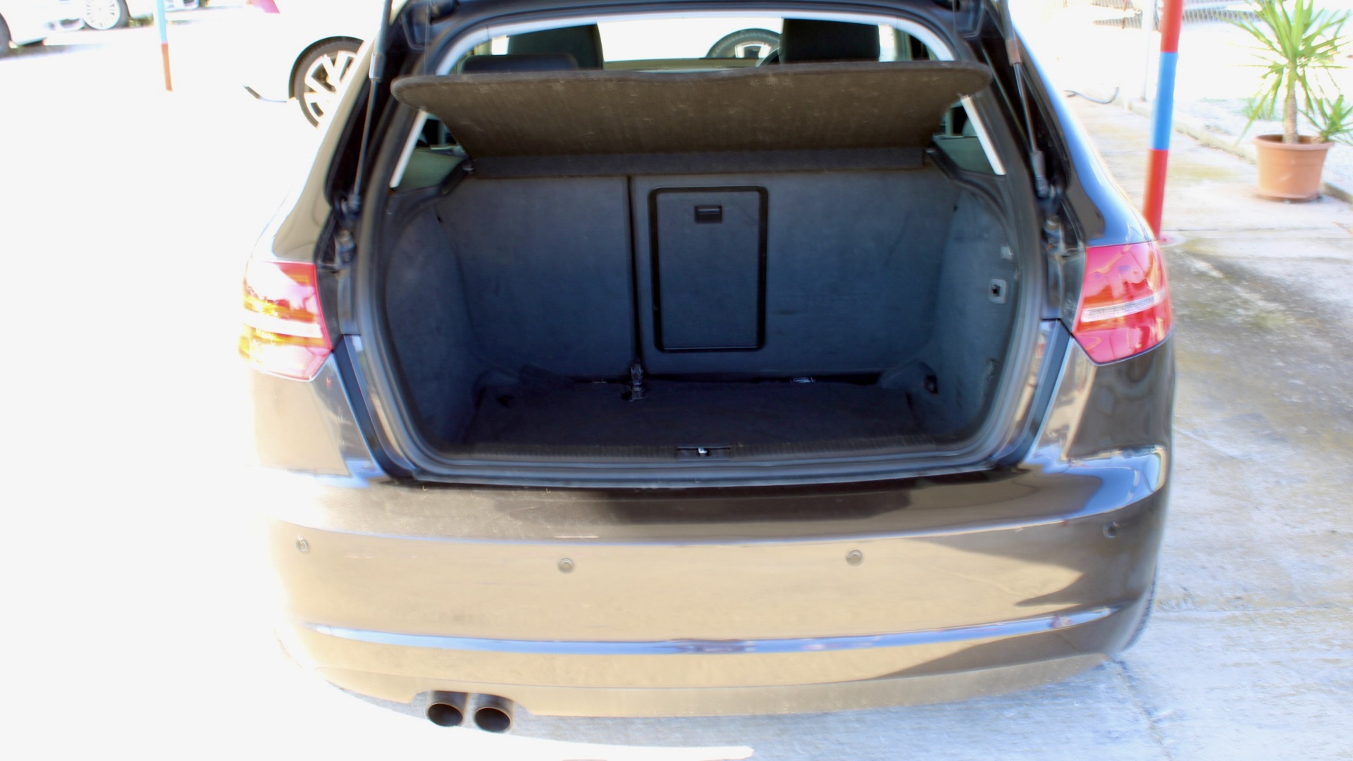 
								Audi A3 1.4 TFSI full									