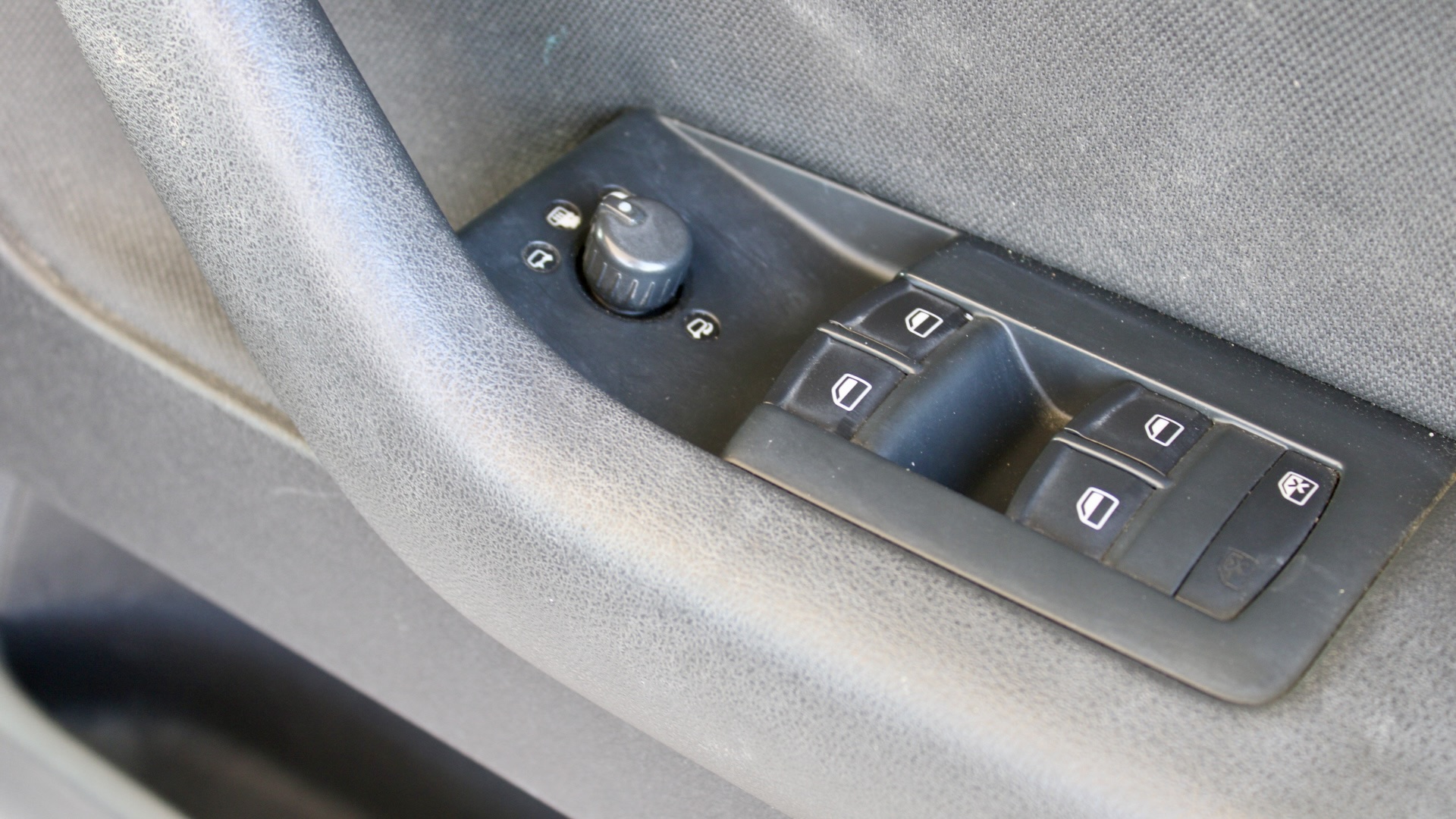 
								Audi A3 1.4 TFSI full									