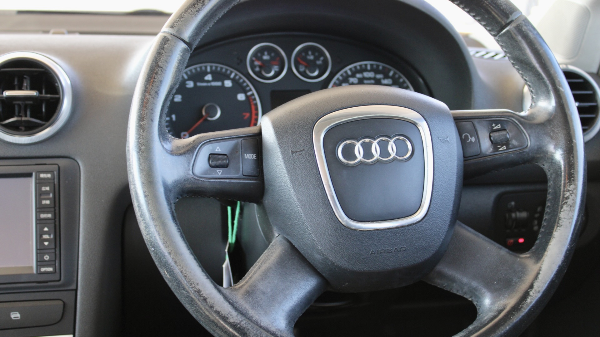 
								Audi A3 1.4 TFSI full									