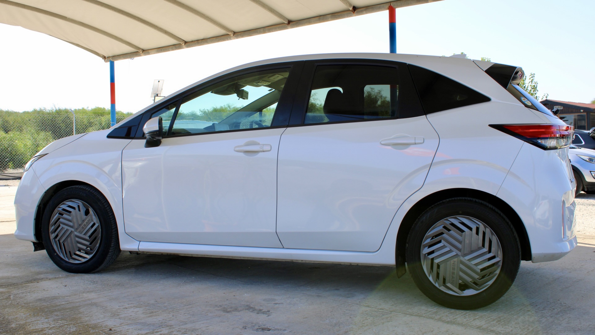 
								2025 Nissan Note e-POWER 1.2 Hybrid full									