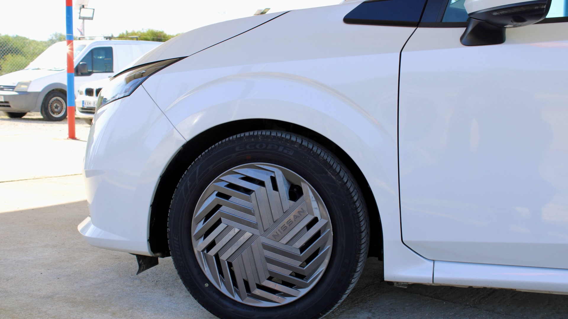 
								2025 Nissan Note e-POWER 1.2 Hybrid full									