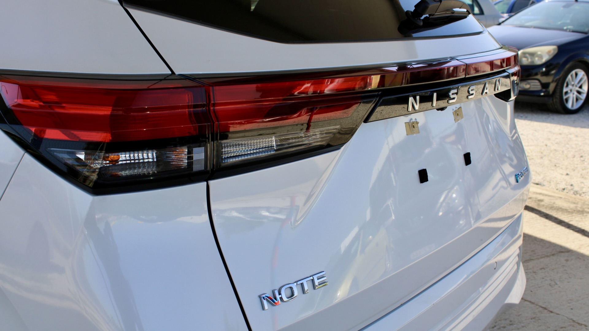 
								2025 Nissan Note e-POWER 1.2 Hybrid full									