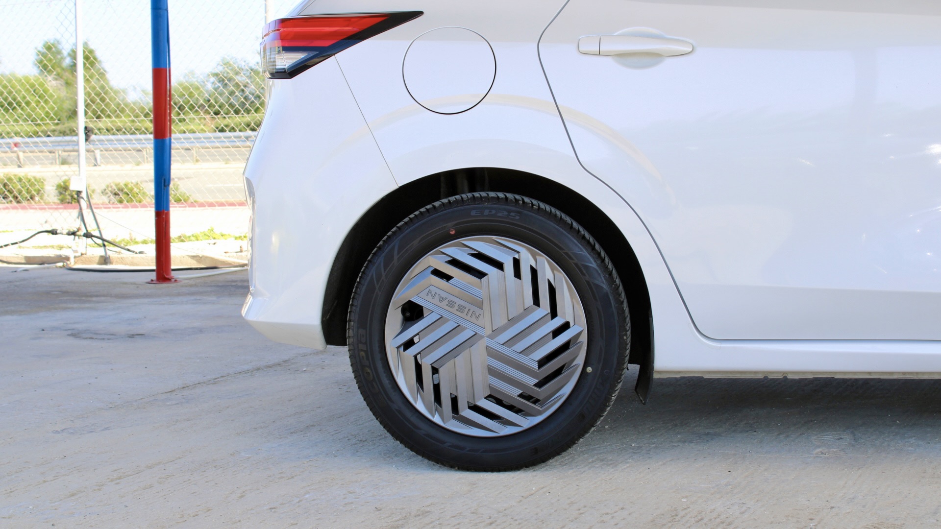
								2025 Nissan Note e-POWER 1.2 Hybrid full									