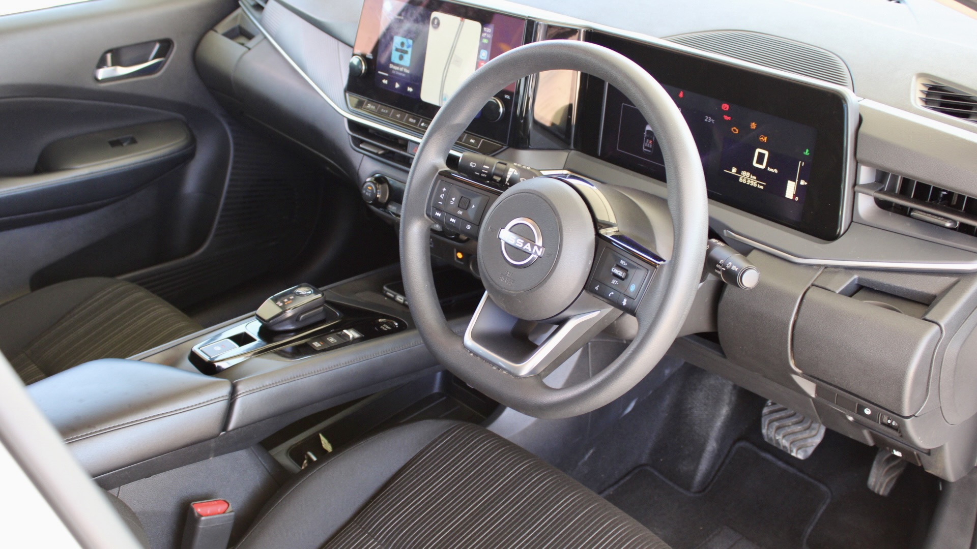 
								2025 Nissan Note e-POWER 1.2 Hybrid full									