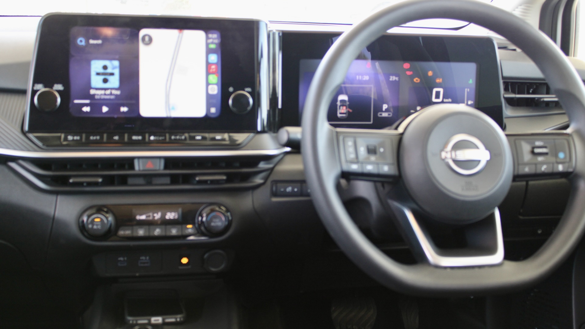 
								2025 Nissan Note e-POWER 1.2 Hybrid full									