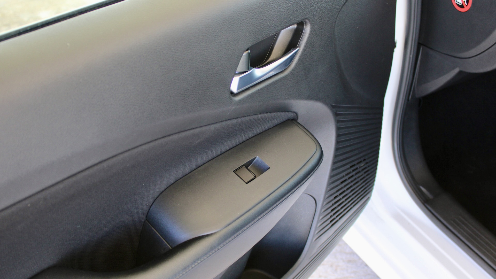 
								2025 Nissan Note e-POWER 1.2 Hybrid full									
