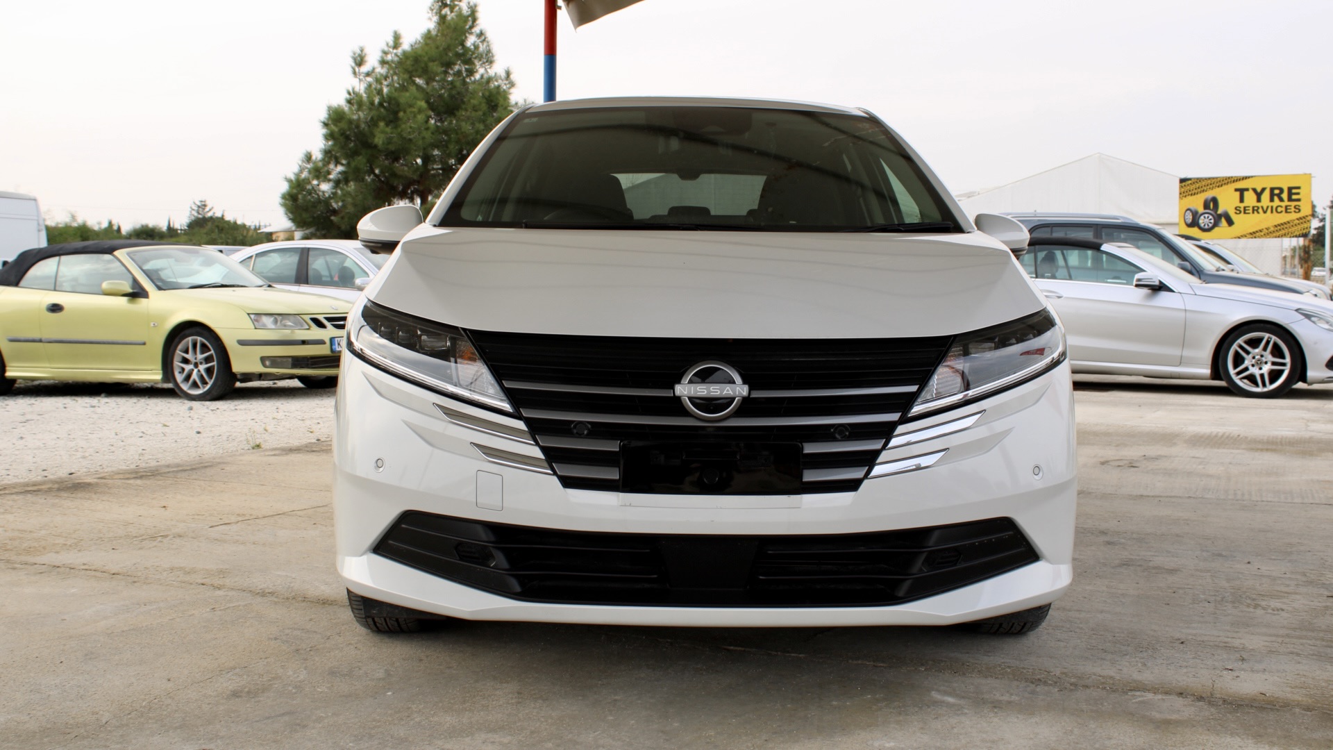 
								Nissan Note e-POWER full									