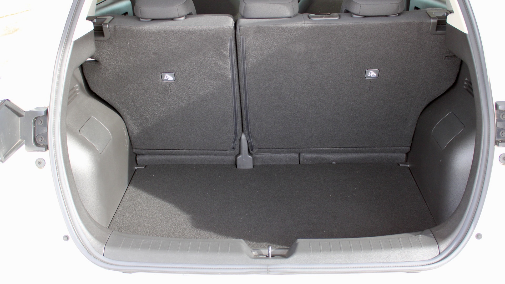 
								Nissan Note e-POWER full									