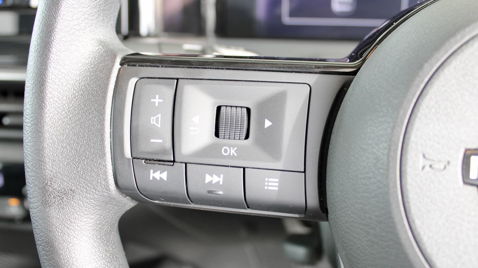 
								Nissan Note e-POWER full									