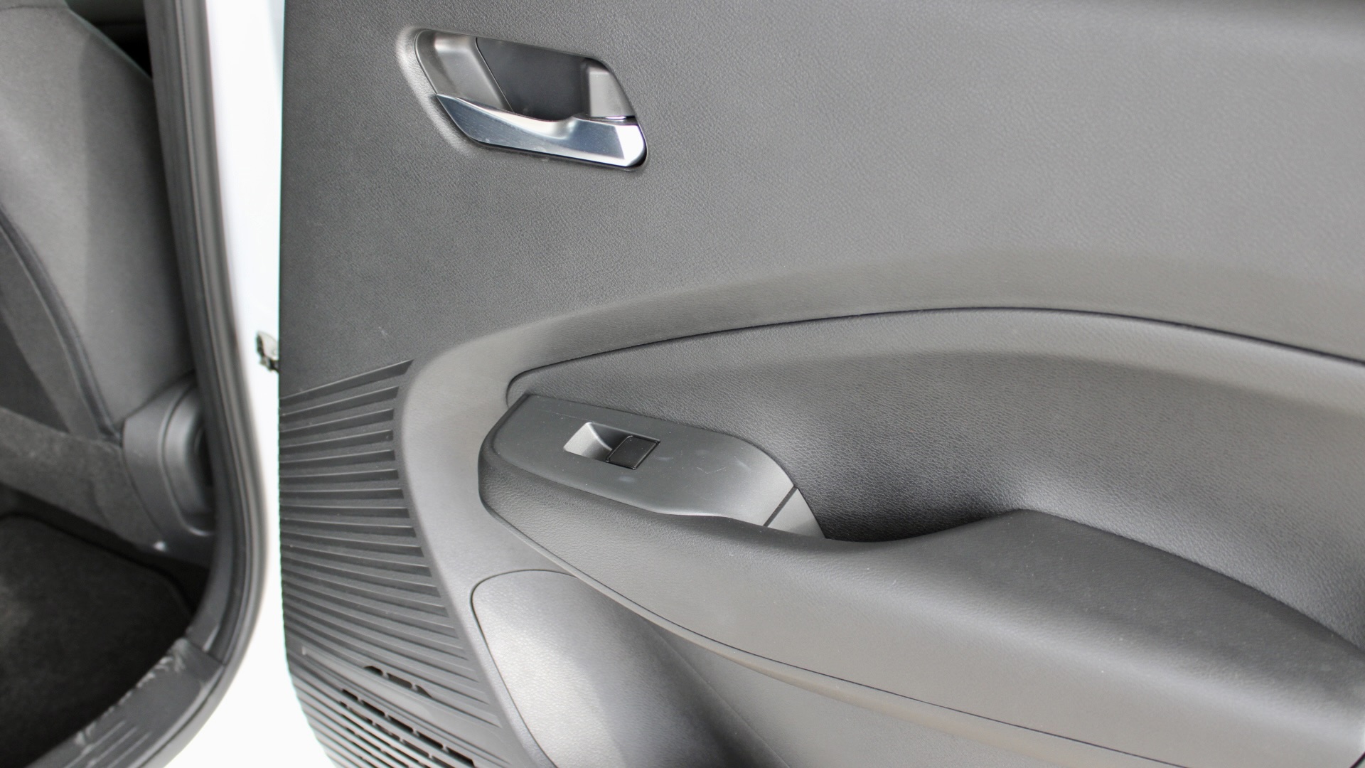 
								Nissan Note e-POWER full									