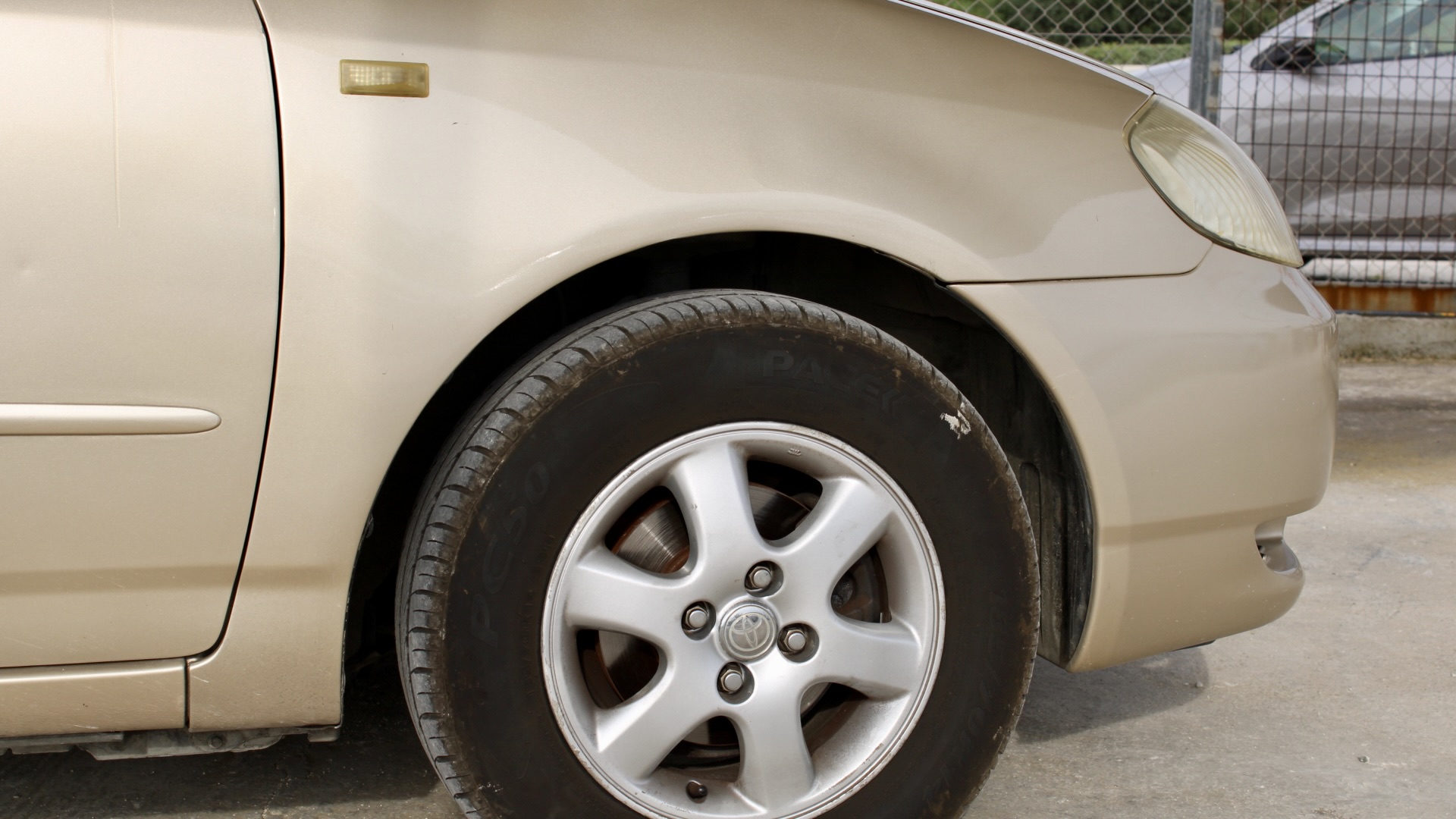 
								Toyota RunX Automatic 1.5 Petrol full									