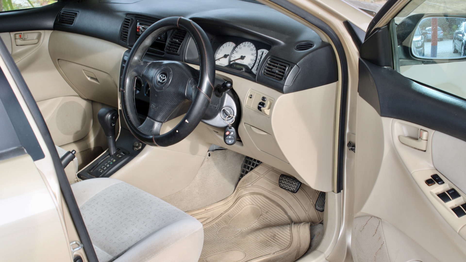 
								Toyota RunX Automatic 1.5 Petrol full									