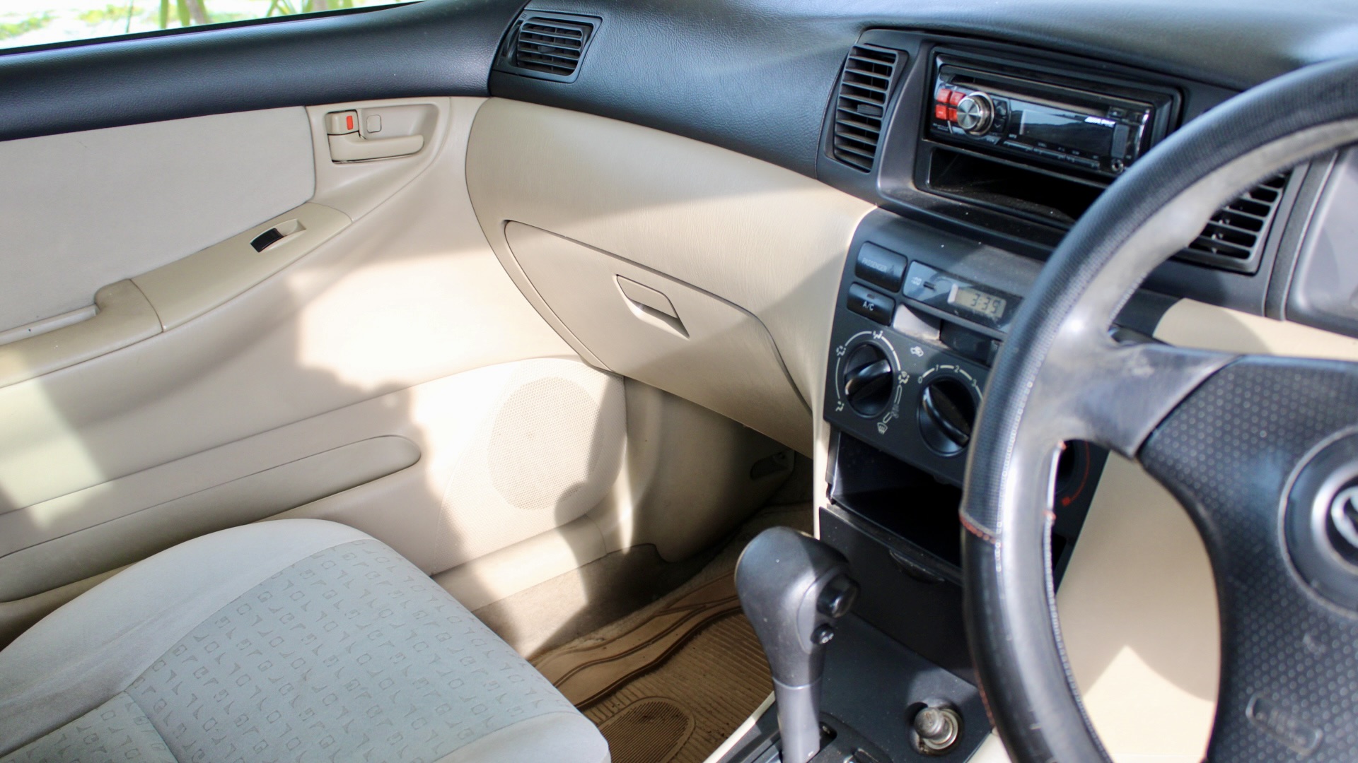 
								Toyota RunX Automatic 1.5 Petrol full									