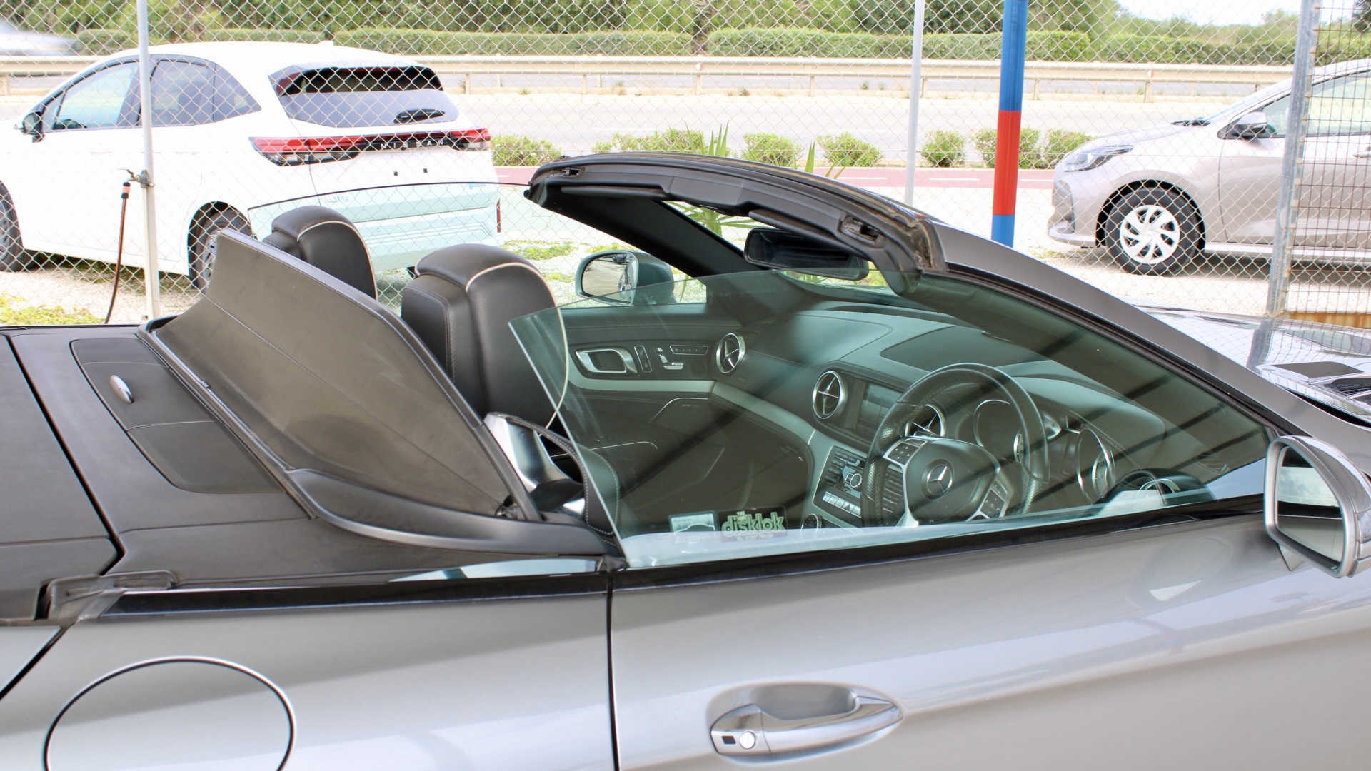 
								Mercedes-Benz SL400 full									